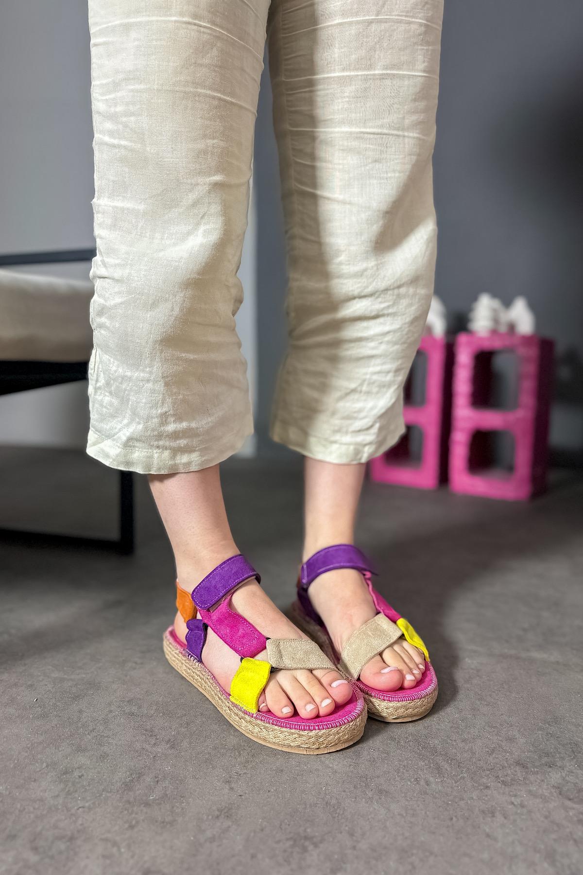 Trav Mor Cırtlı Detay Kadın Sandalet