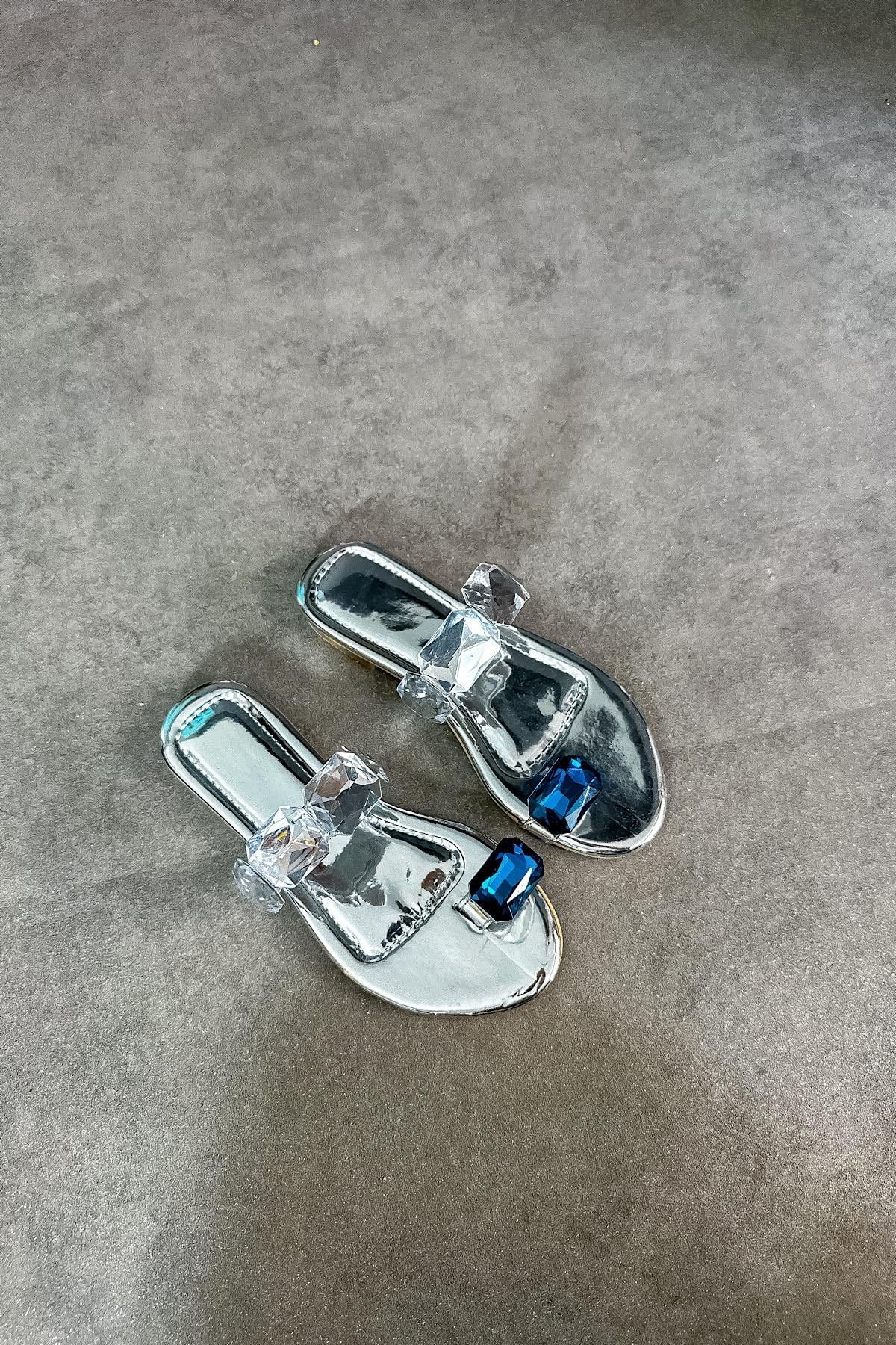 Zeyna Gümüş Tek Mavi Taş Detaylı Kadın Terlik