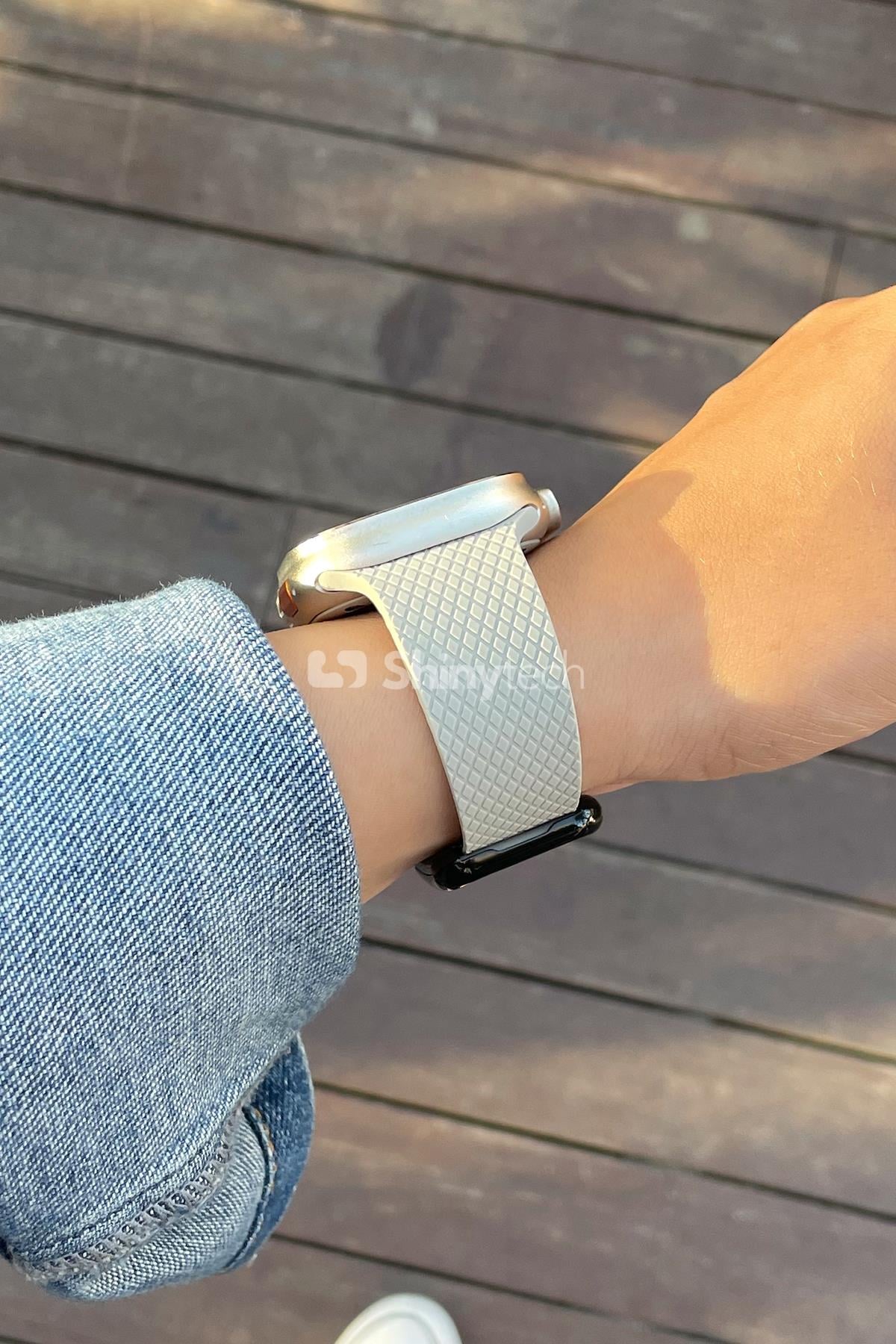 Apple Watch Uyumlu Modern Tokalı Kordon Açık Gri