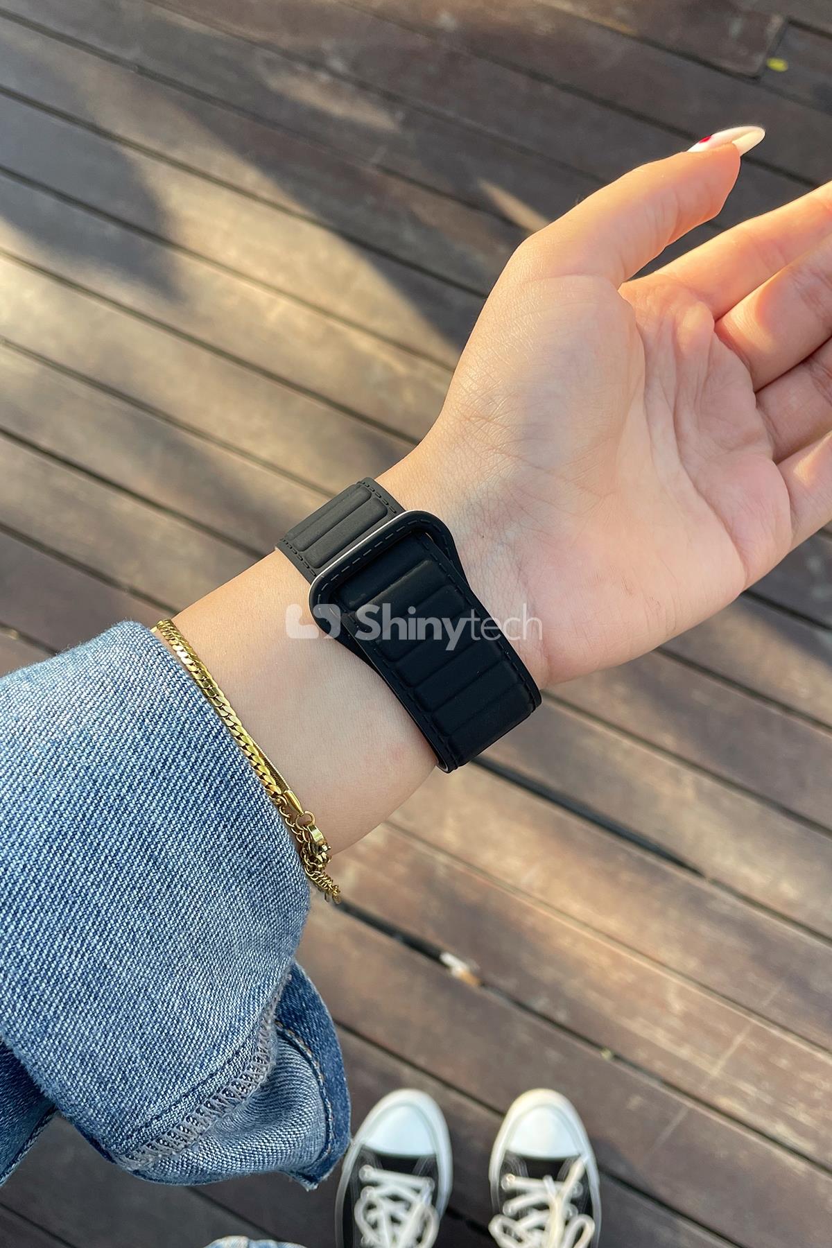 Apple Watch Uyumlu Ultra Manyetik Silikon Kordon Siyah/Beyaz