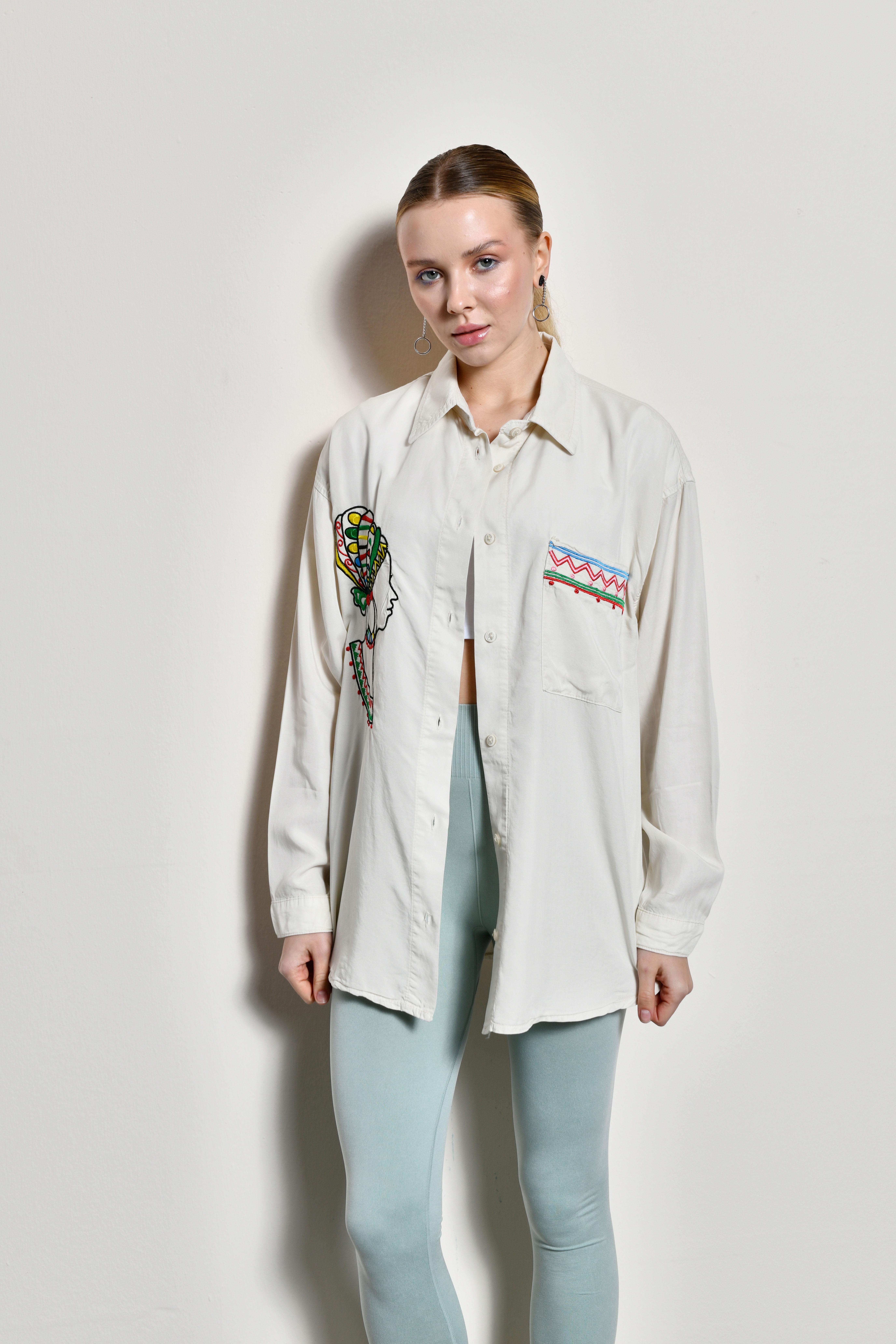 Nakış İşlemeli Kadın Pamuk Gömlek