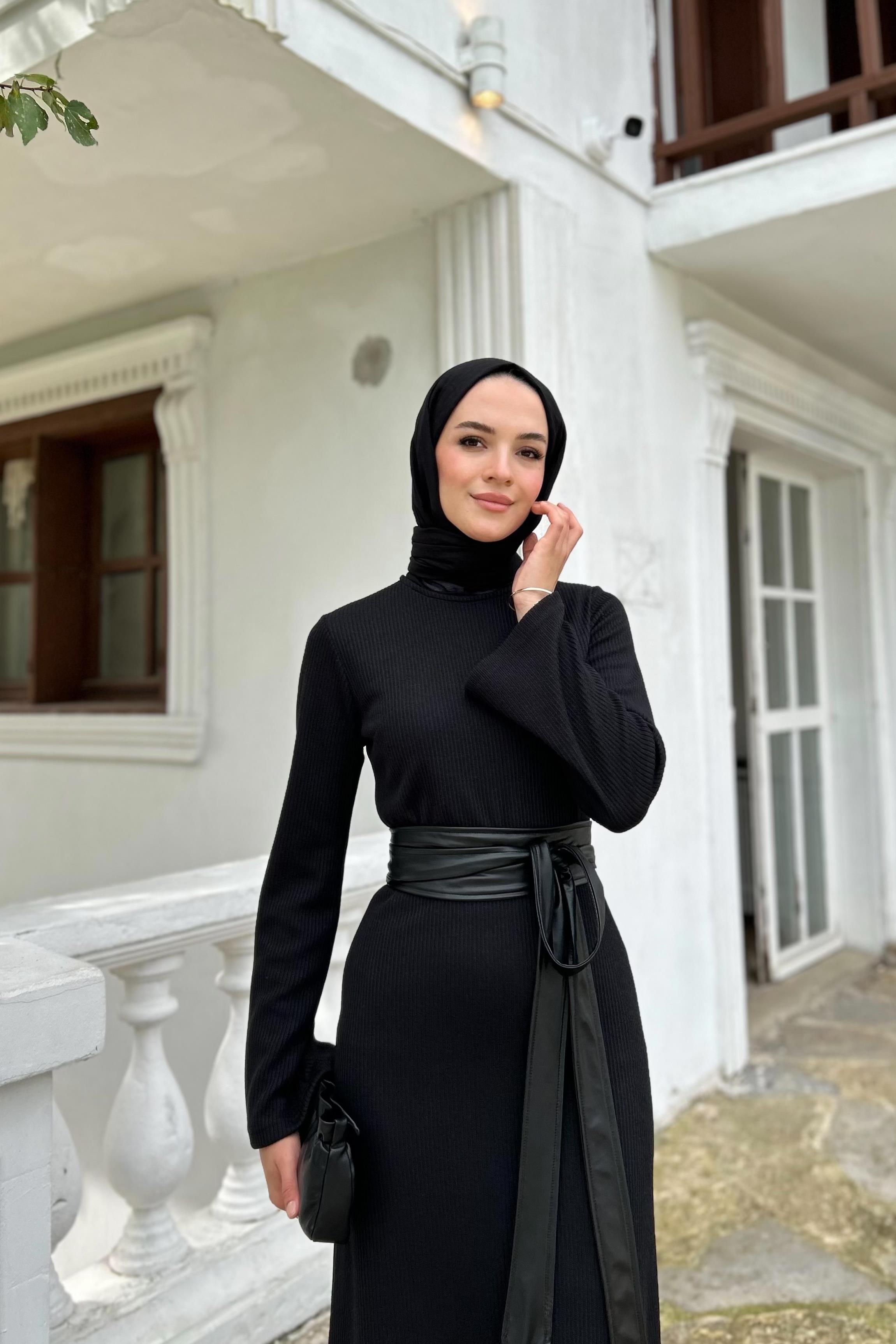 Deri Kemerli Triko Elbise - SİYAH Deri Kemerli Triko Elbise - SİYAH