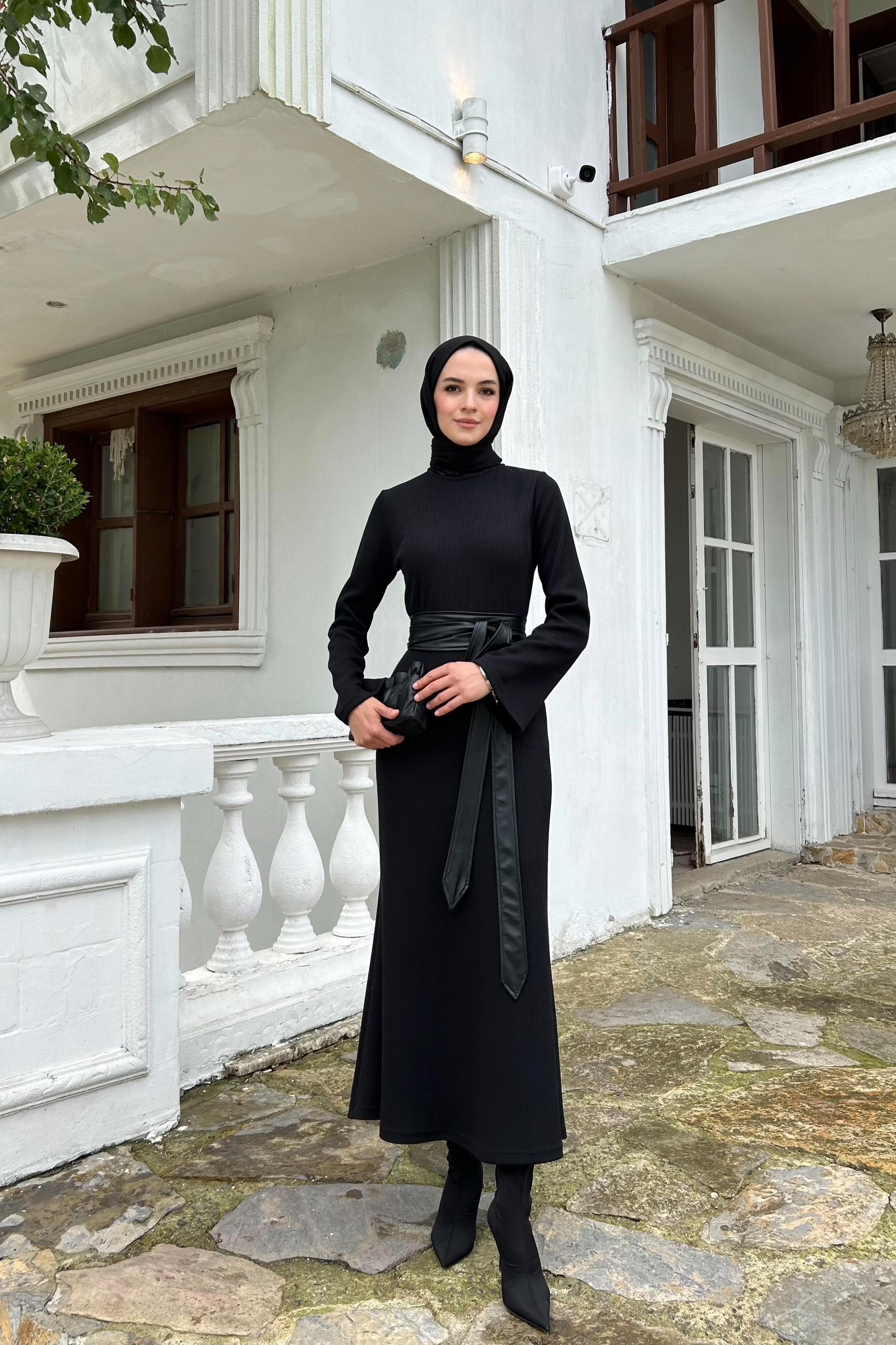 Deri Kemerli Triko Elbise - SİYAH Deri Kemerli Triko Elbise - SİYAH