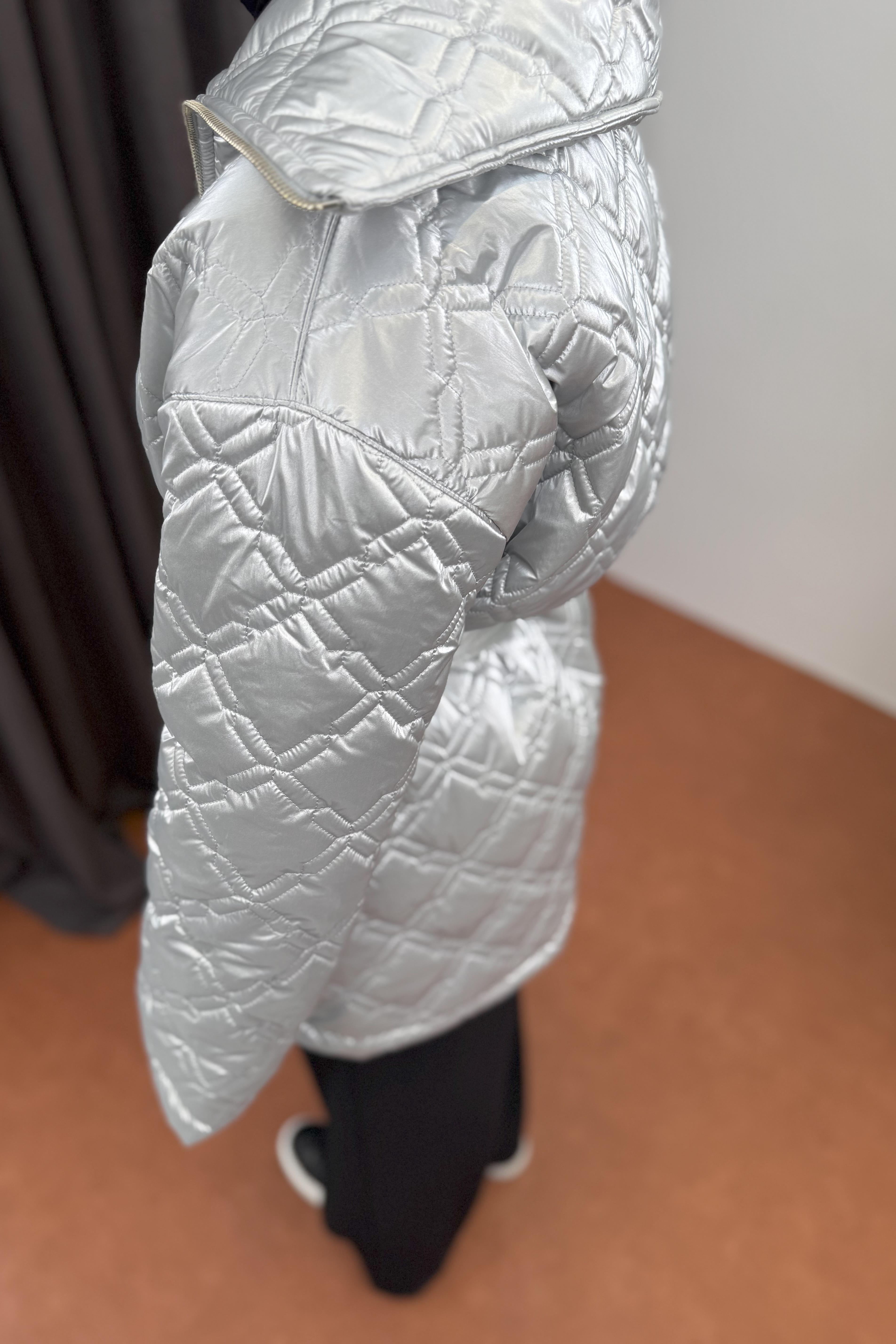Kemerli Kapitone Mont - GRİ Kemerli Kapitone Mont - GRİ
