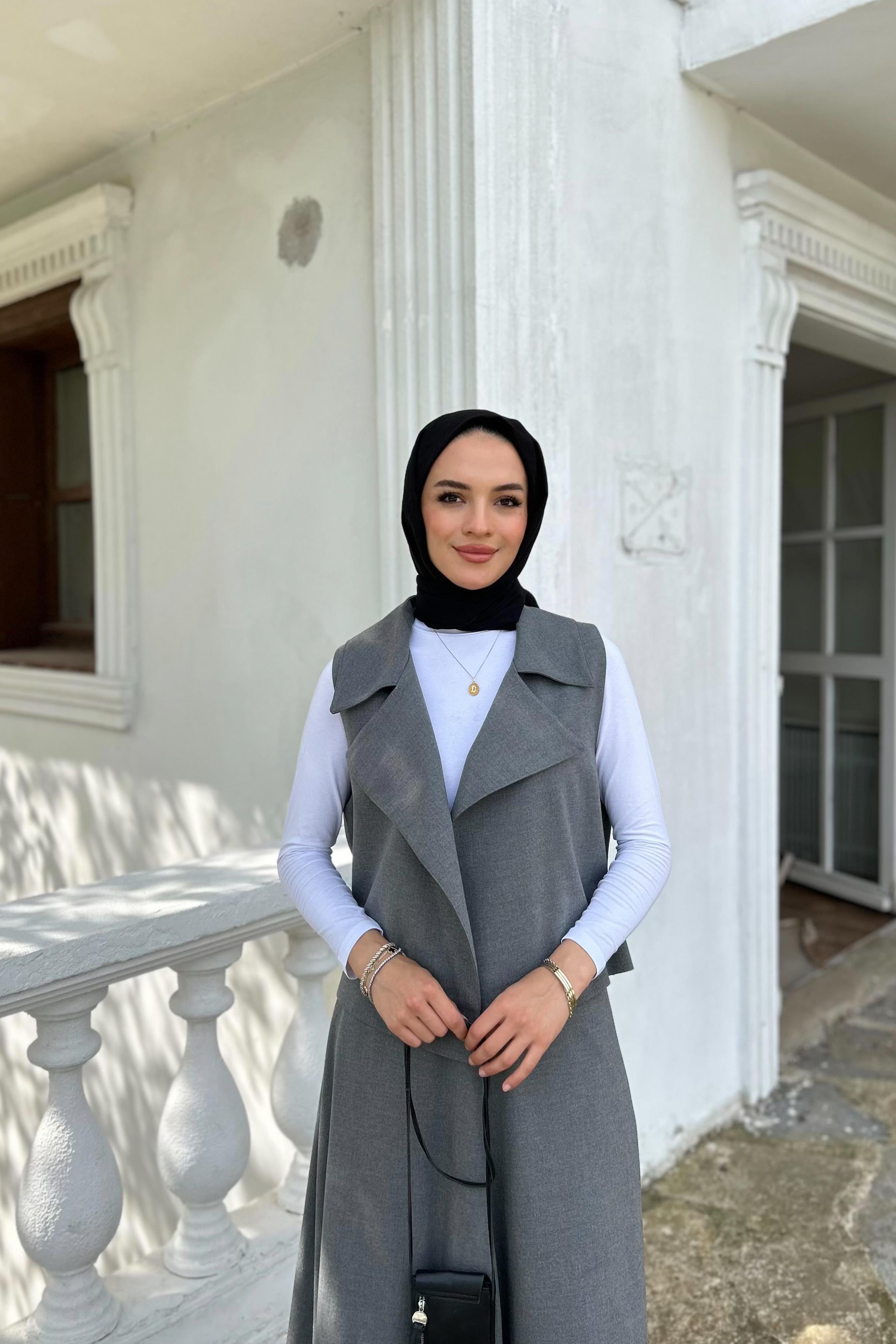 YELEK ETEKLİ TAKIM - GRİ YELEK ETEKLİ TAKIM - GRİ