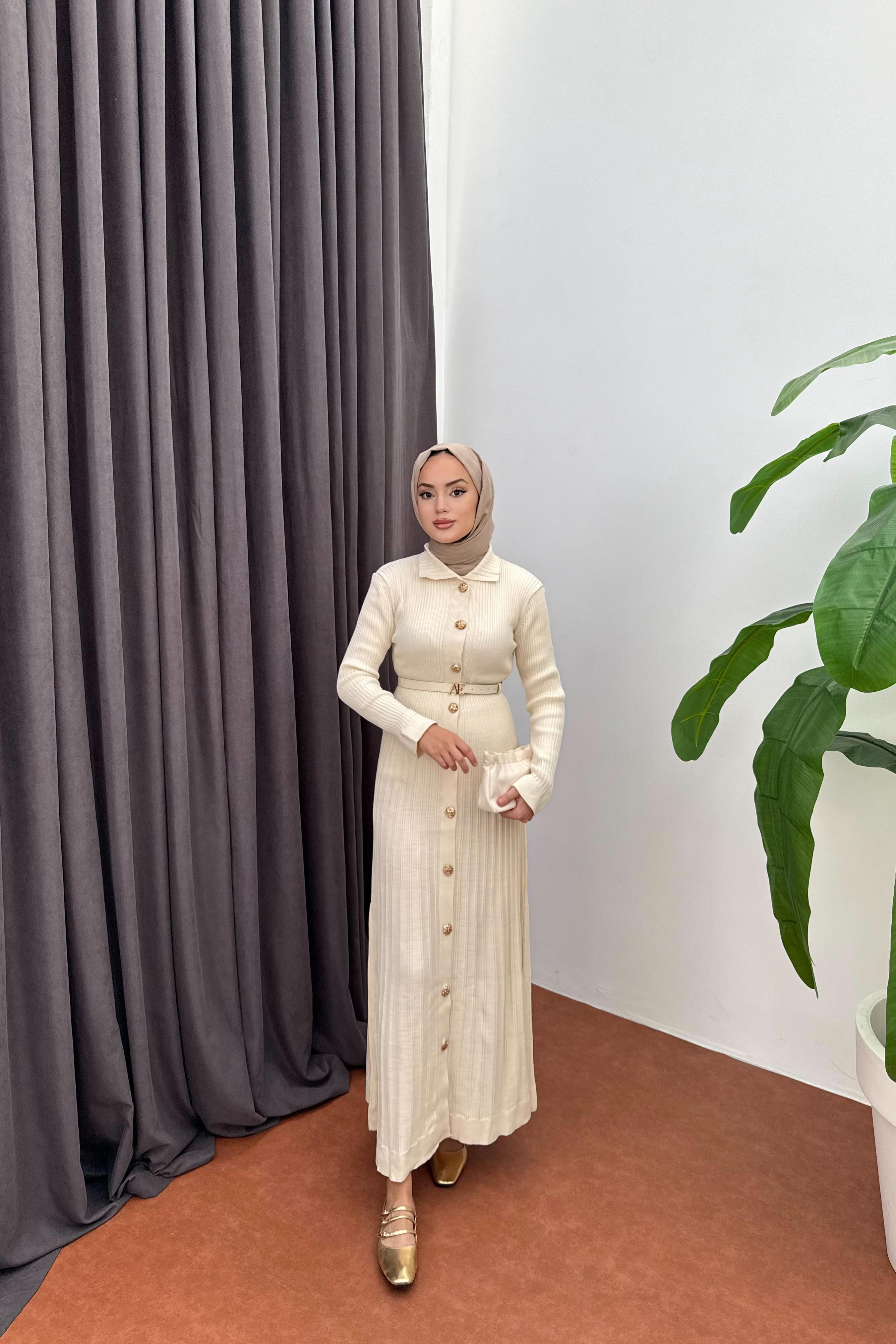 Gold DÜğmeli Triko Elbise - KREM Gold DÜğmeli Triko Elbise - KREM