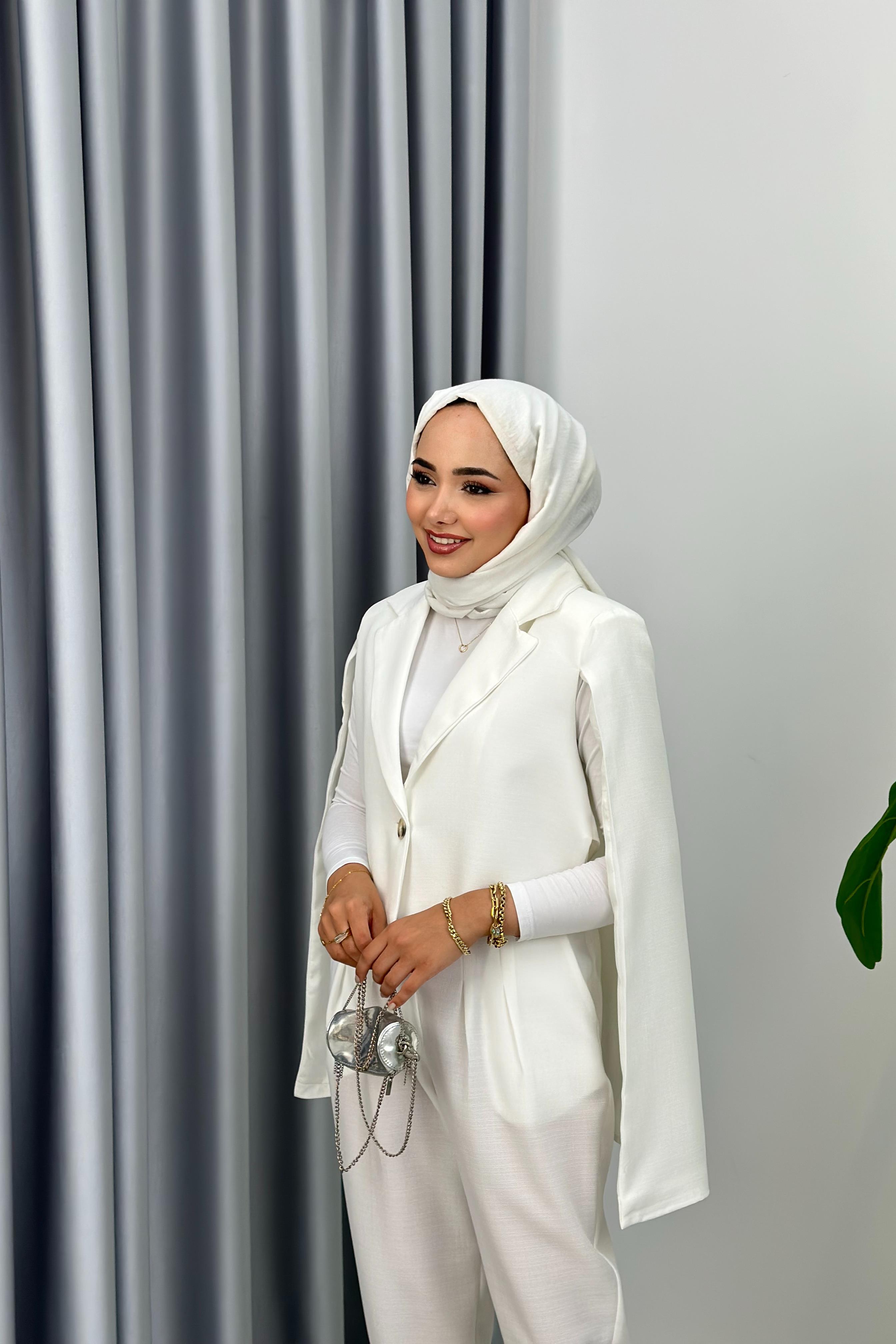 PELERİNLİ KETEN TAKIM - BEYAZ PELERİNLİ KETEN TAKIM - BEYAZ
