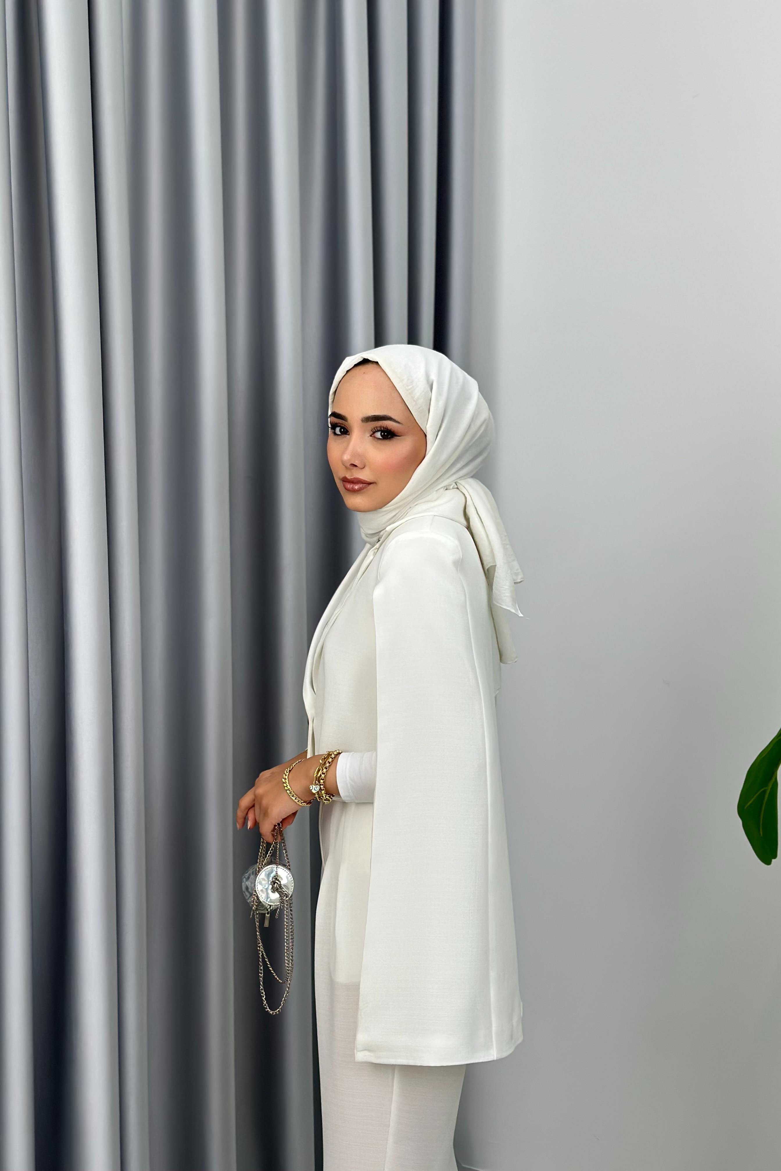 PELERİNLİ KETEN TAKIM - BEYAZ PELERİNLİ KETEN TAKIM - BEYAZ
