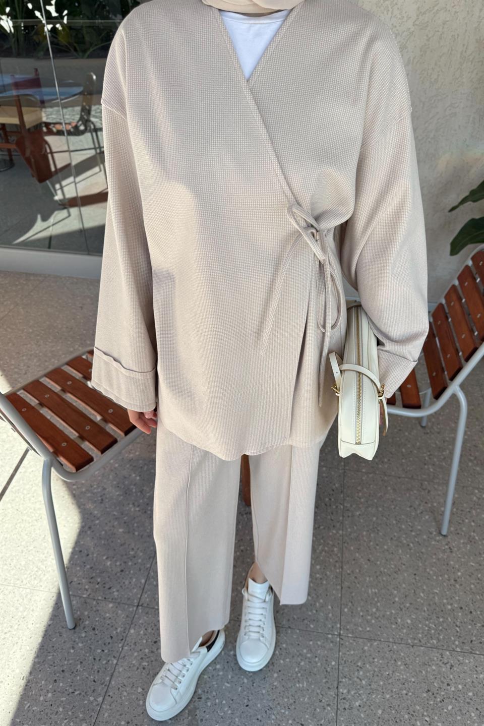 Bağlamalı Kaşe Takım - Bej