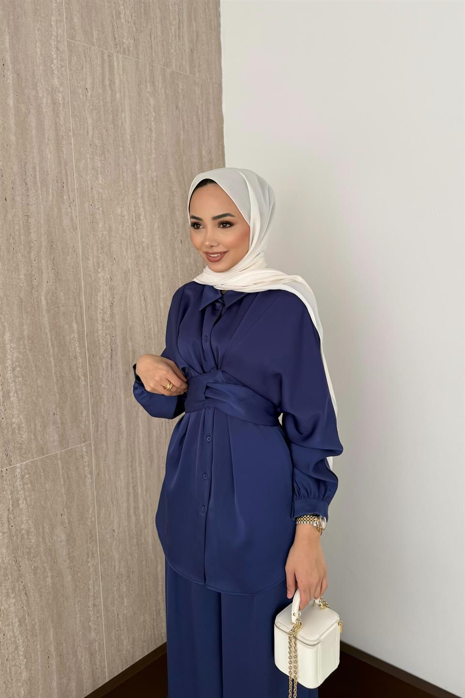Belden Bağlamalı Saten - Saks