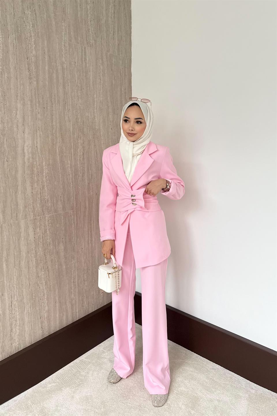 Belden Kemerli Çizgili Blazer Takım - Pembe