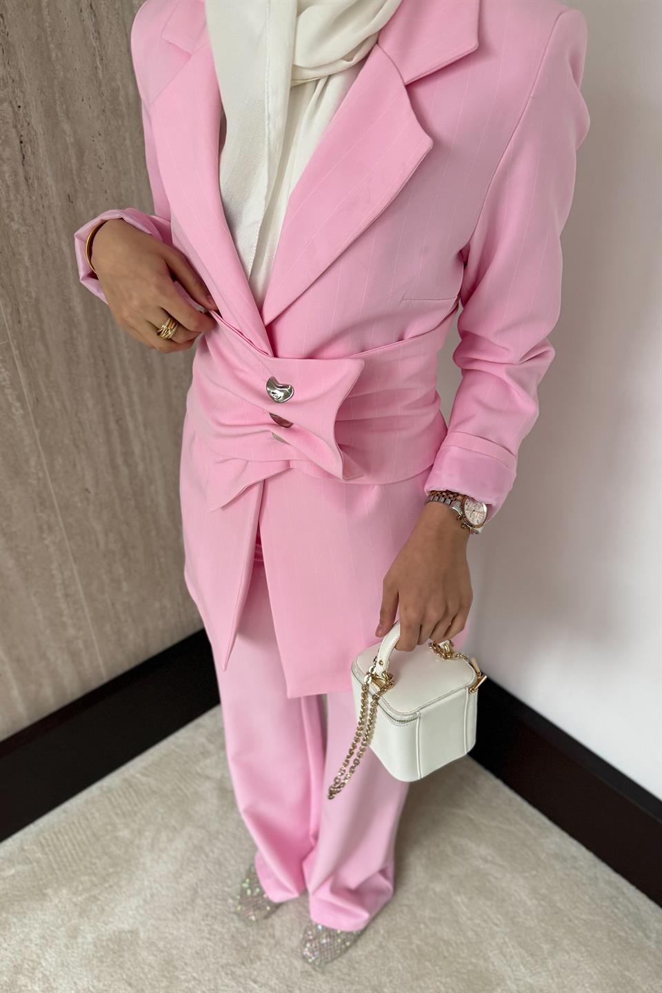 Belden Kemerli Çizgili Blazer Takım - Pembe