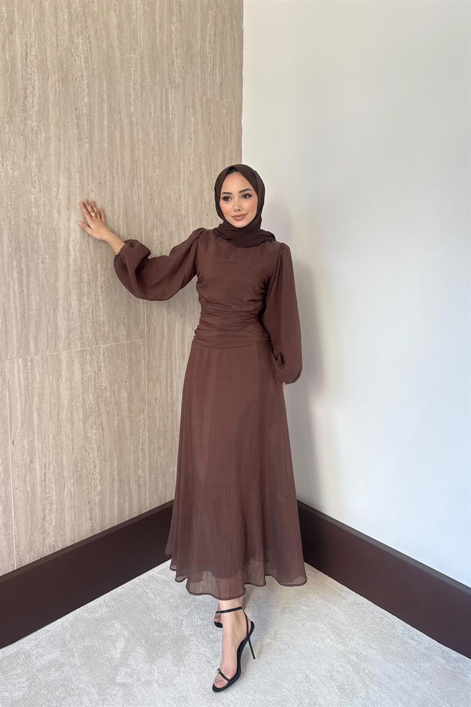 Belden Oturtmalı Elbise - Kahve