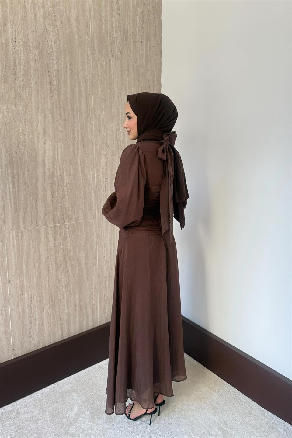 Belden Oturtmalı Elbise - Kahve