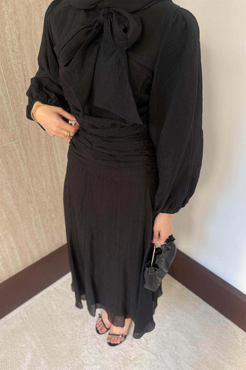 Belden Oturtmalı Elbise - Siyah