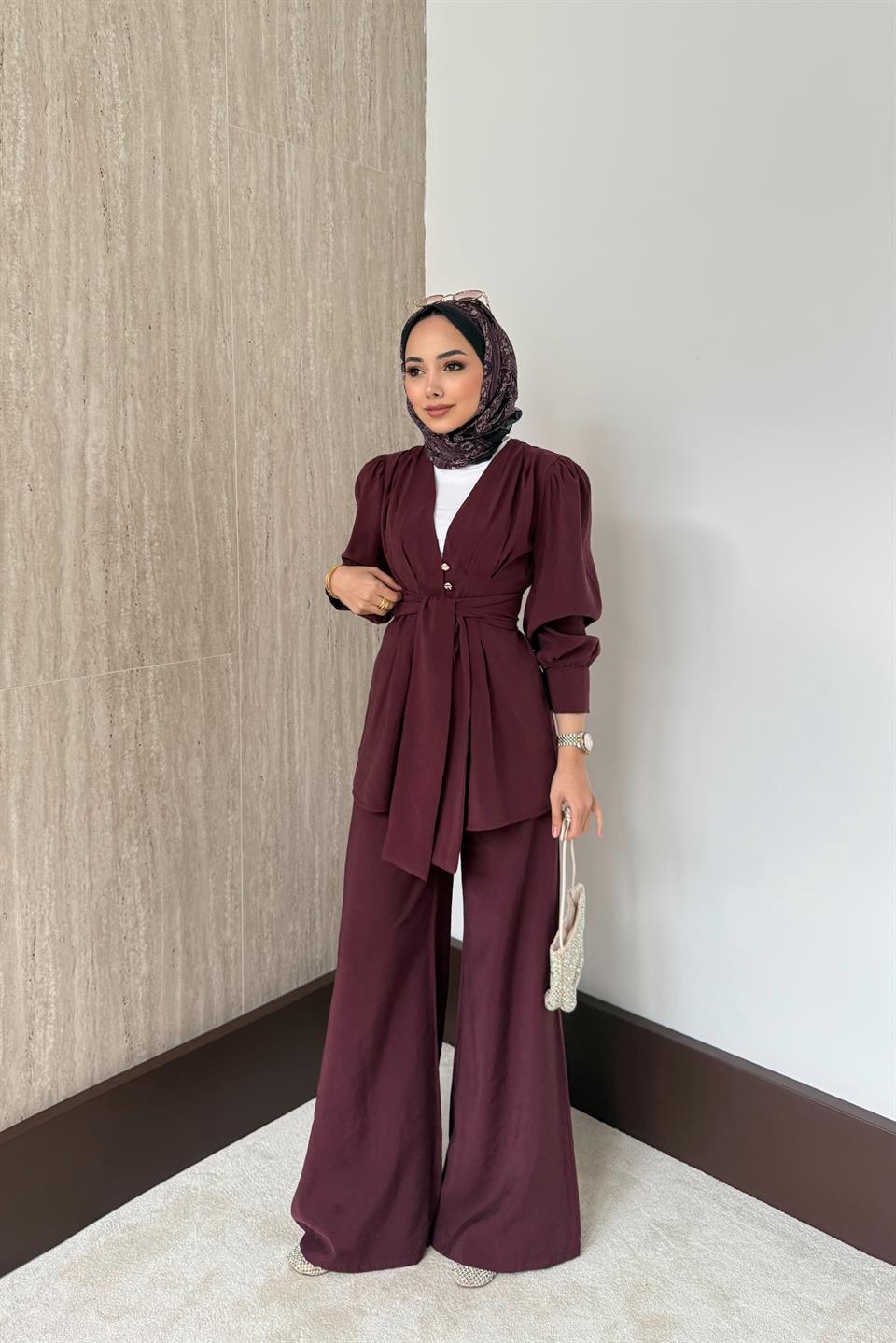 Belden Oturtmalı Model Pantolonlu Takım - Bordo