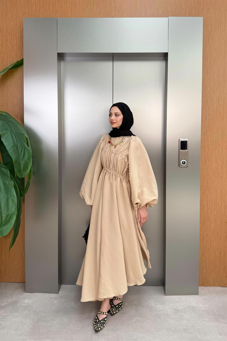 Büzgülü Balon Kol Elbise - Krem