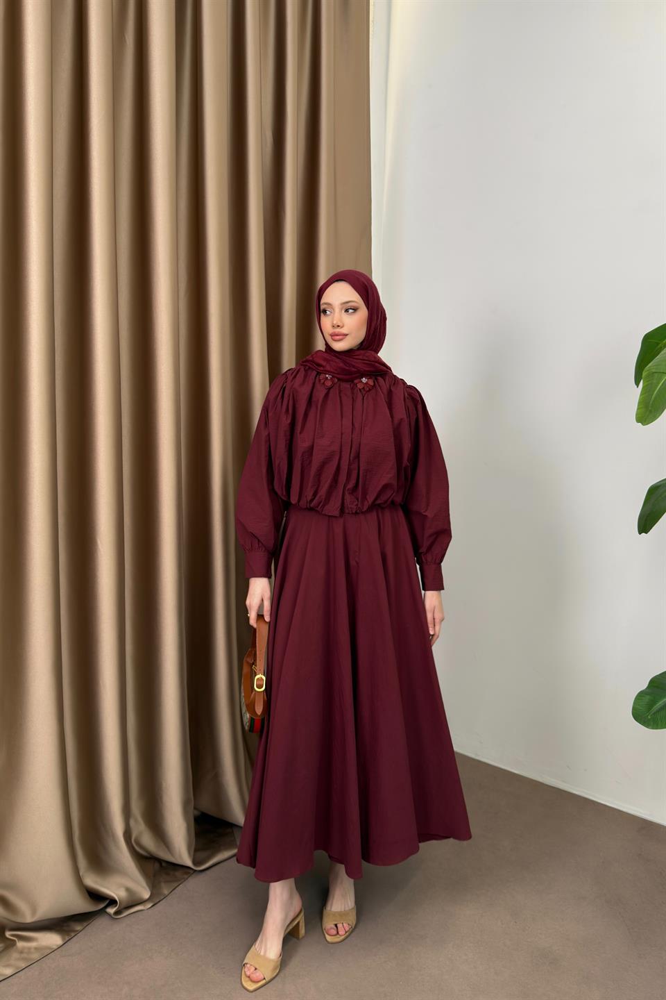 Çiçek Aksesuarlı Poplin Etekli Takım - Bordo