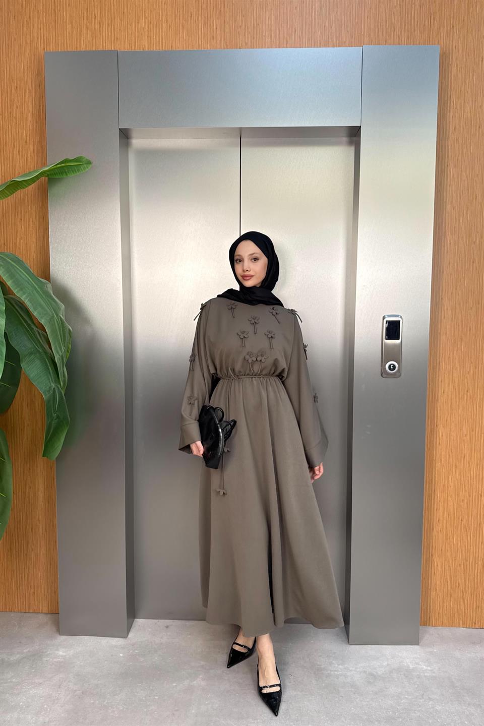 Flower Detailed Dress - Brown