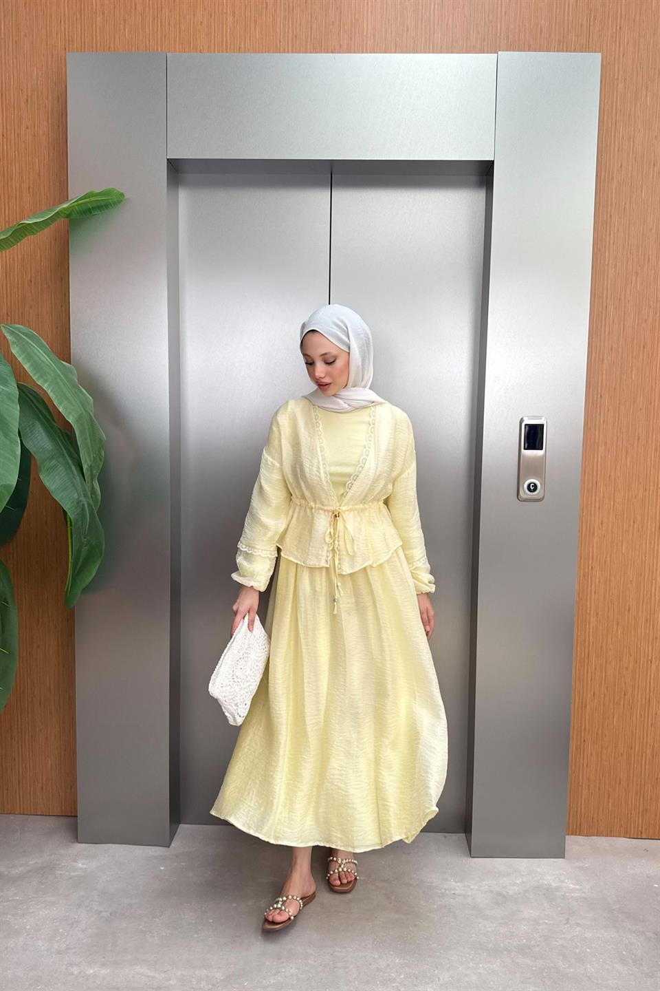 Çiçek Güpürlü Etekli Takım - Sarı