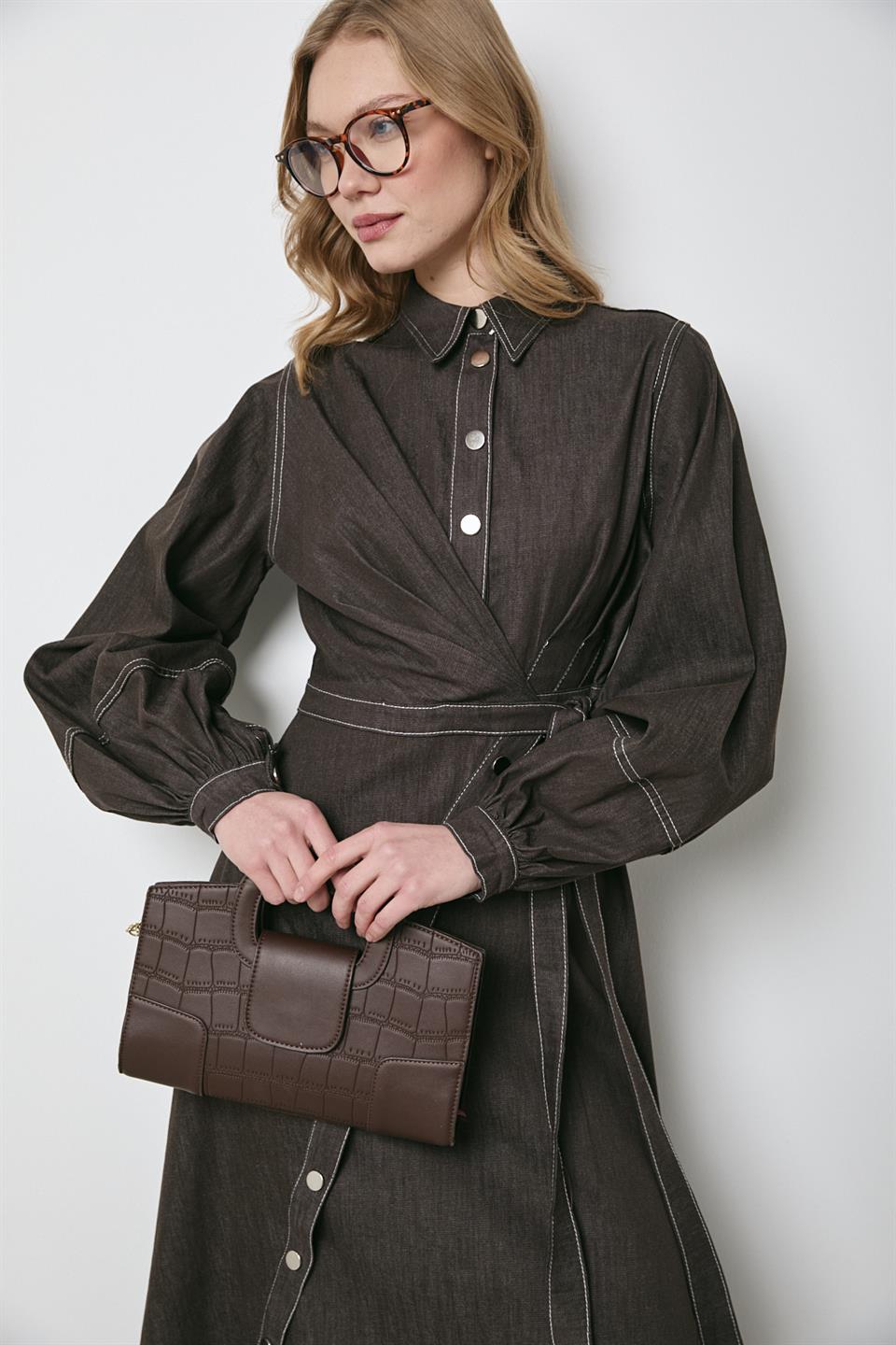 Çıt Çıt Düğmeli Bağlamalı Kot Elbise - Kahve