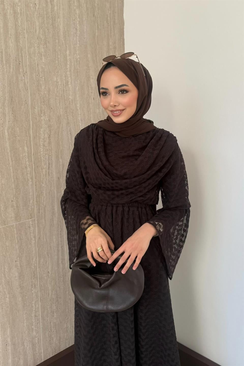 Degaje yaka Dantel Etekli Takım - Kahve