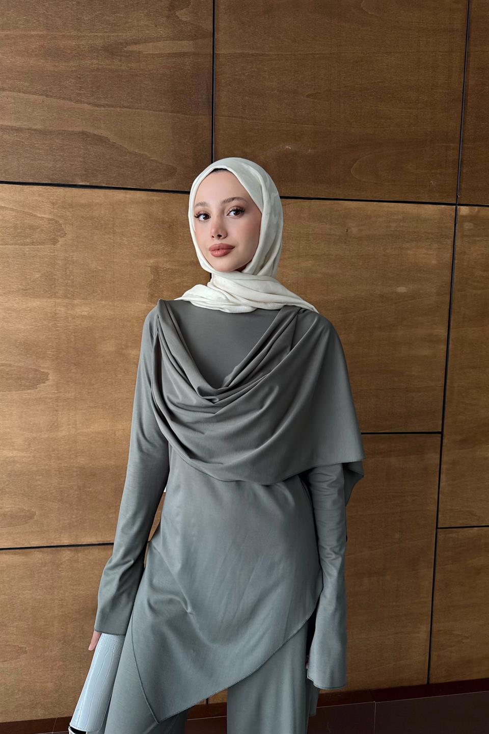 Degaje Yaka Pantolonlu Takım - Haki