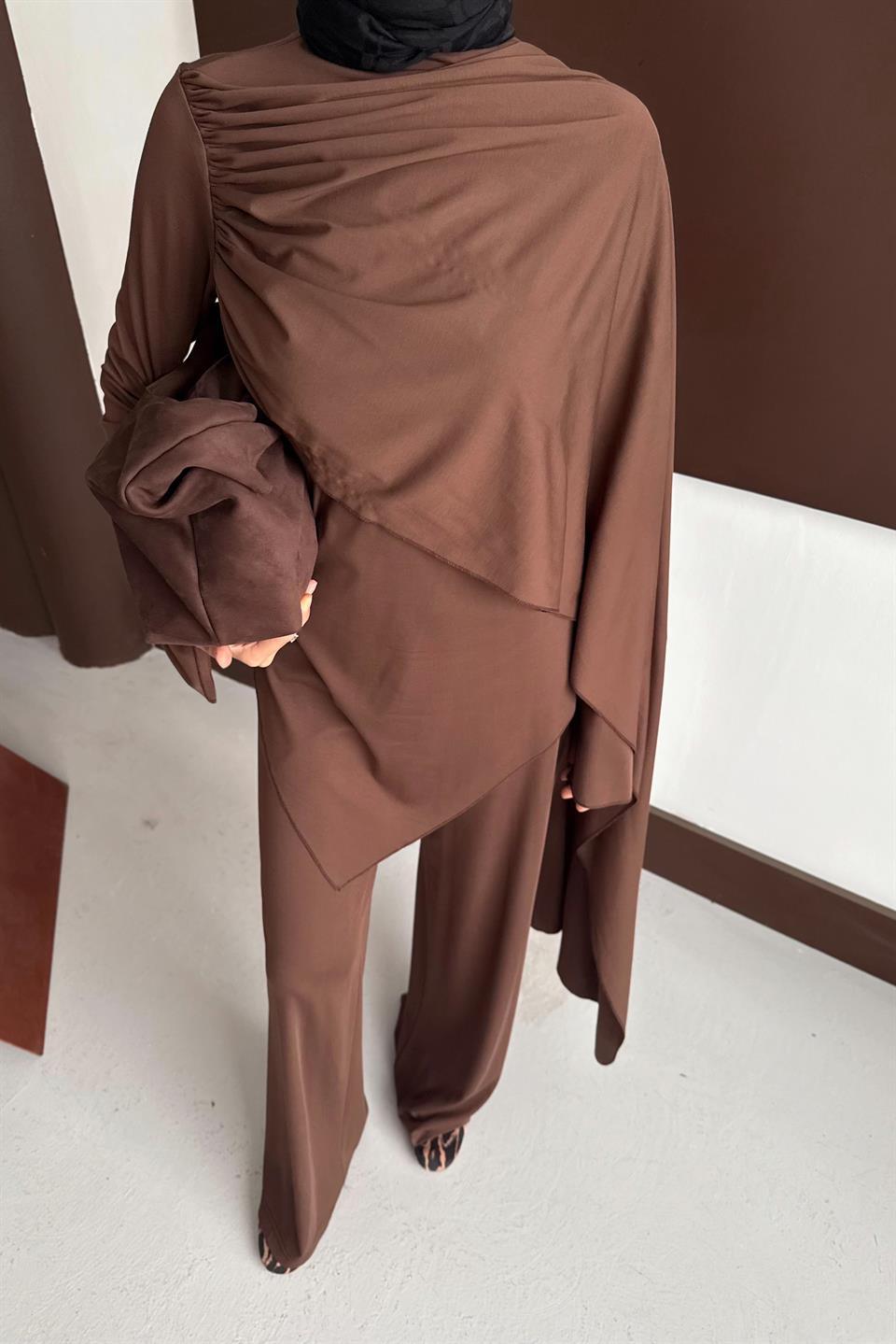 Degaje Yaka Pantolonlu Takım - Kahve