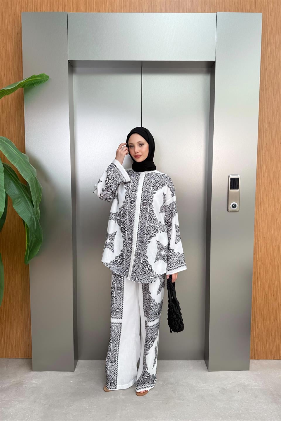 Patterned Linen Trouser Suit - Black
