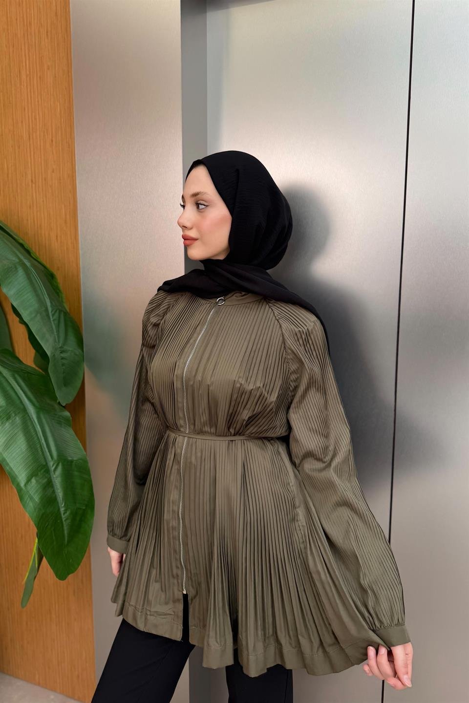 Zippered Pleated Trench Coat - Green