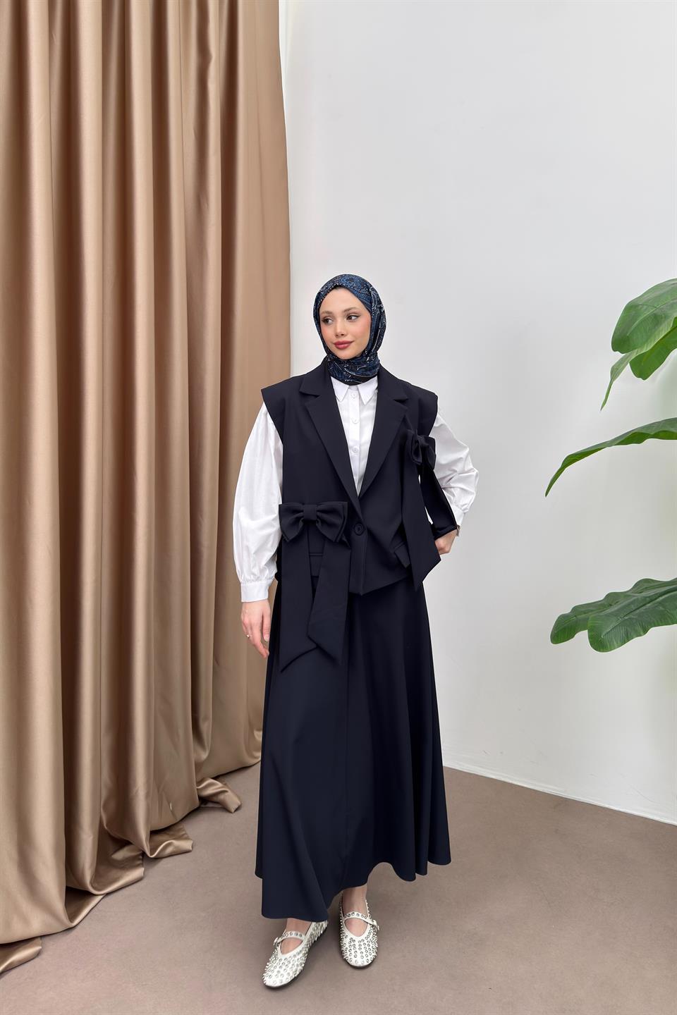 Fiyonklu Yelek Etekli Takım - Lacivert