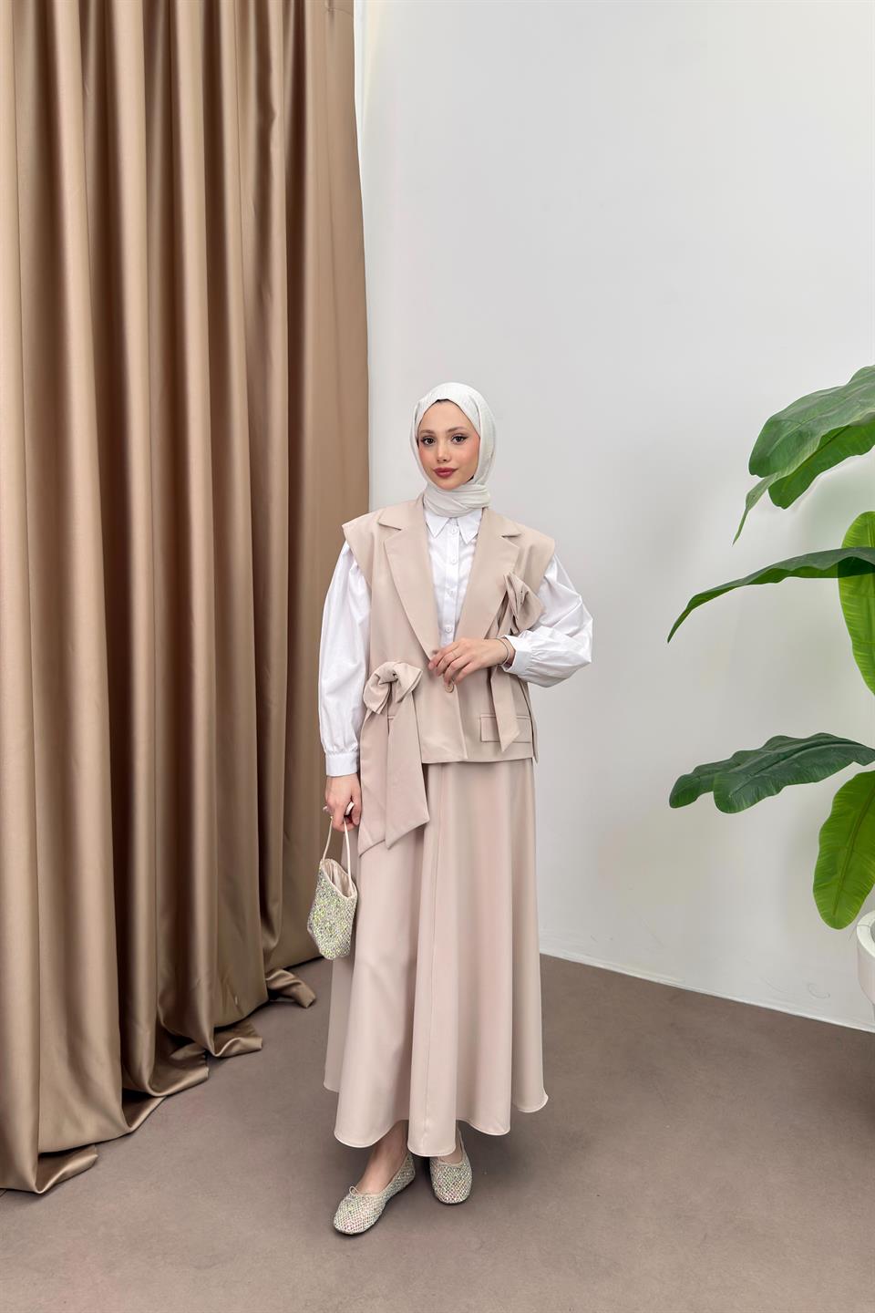 Fiyonklu Yelek Etekli Takım - Taş