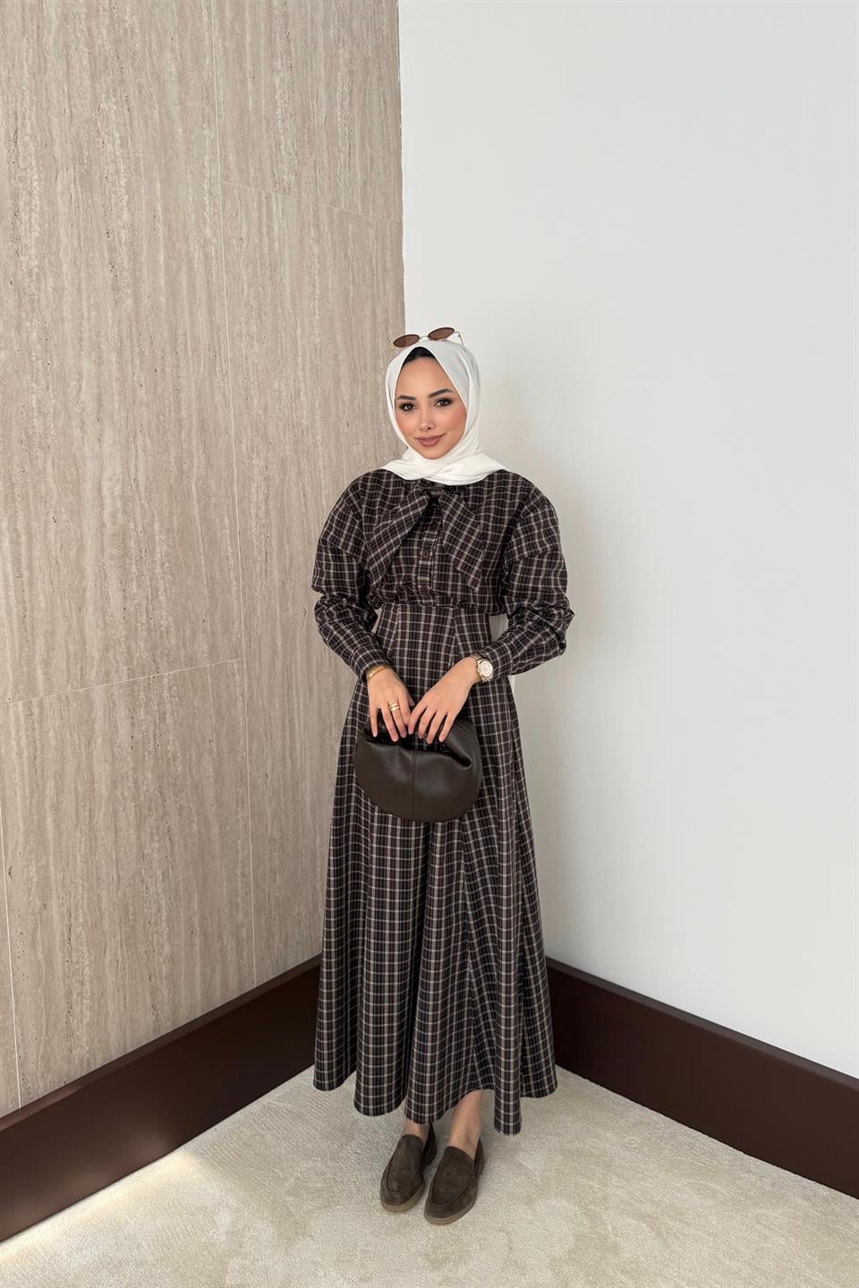 Fular Bağlamalı Ekose Etekli Takım - Kahve