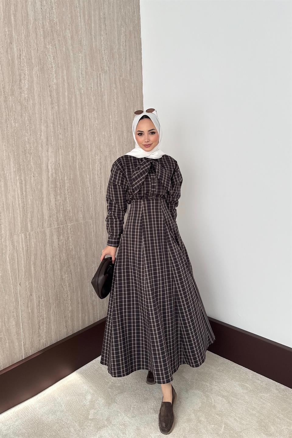 Fular Bağlamalı Ekose Etekli Takım - Kahve