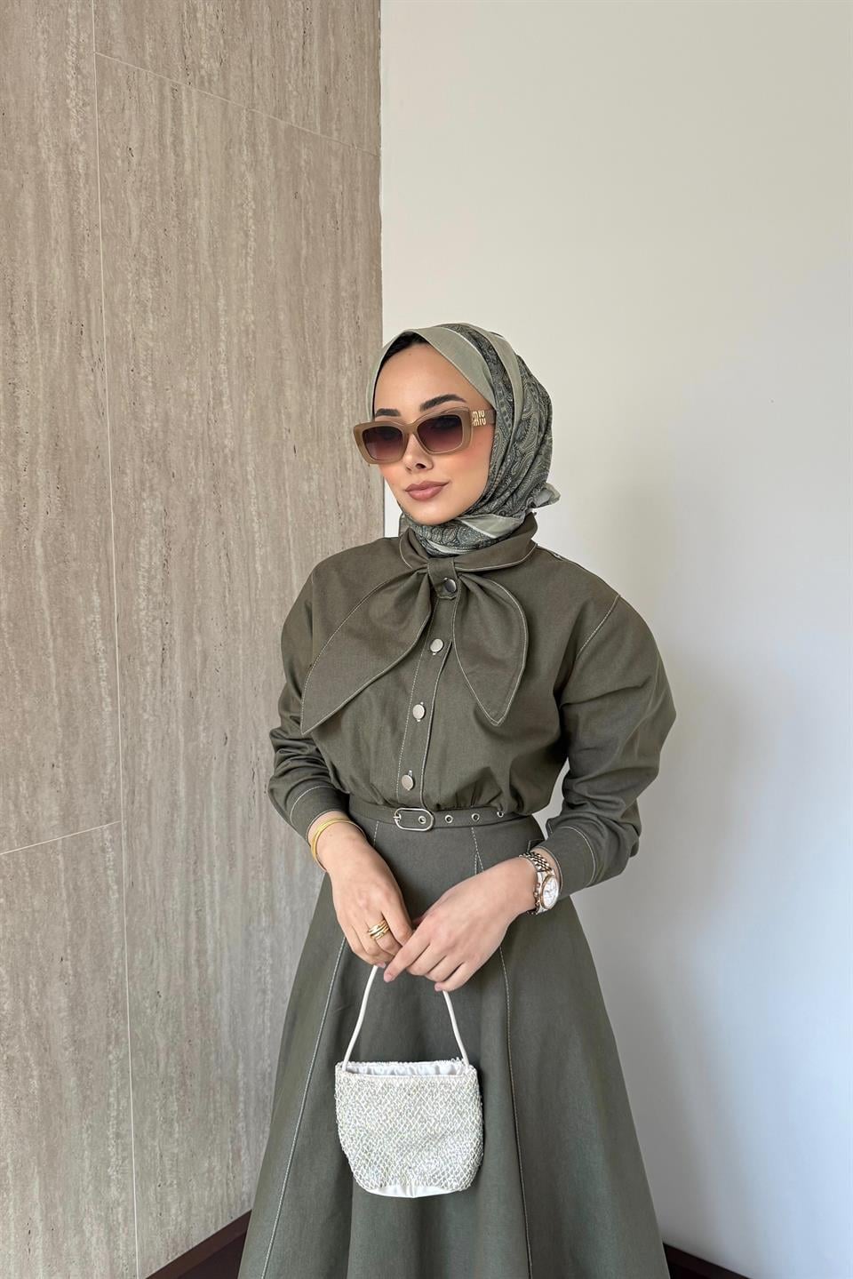 Fular Bağlamalı Kemerli Kot Elbise - Haki