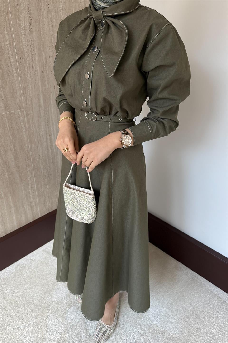 Fular Bağlamalı Kemerli Kot Elbise - Haki