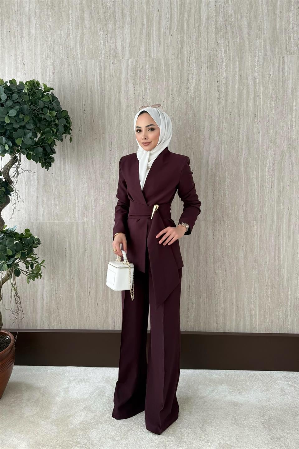 Gold Aksesuarlı Ceketli Takım - Mürdüm