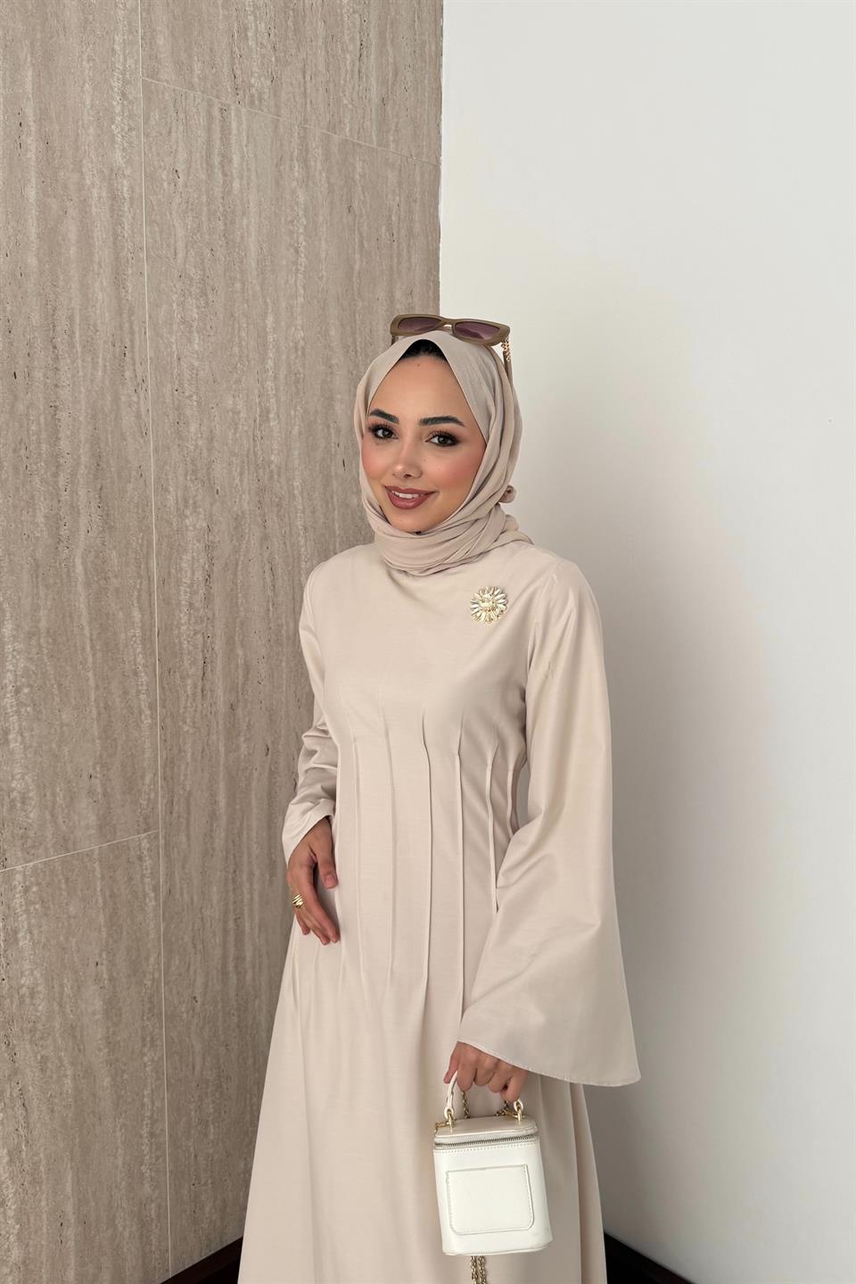 Gold Aksesuarlı Poplin Elbise - Bej