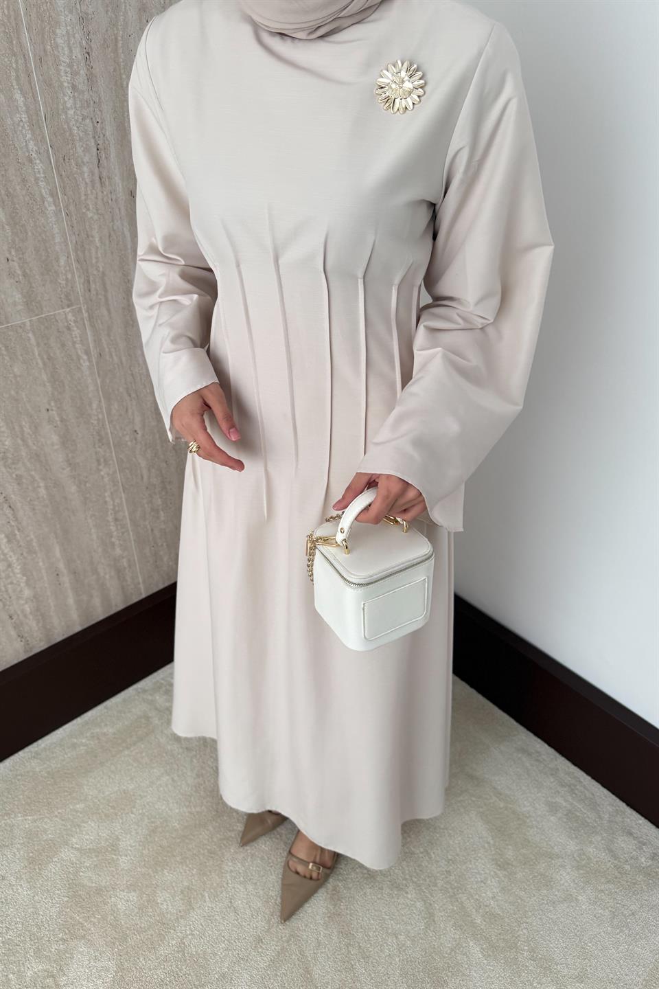 Gold Aksesuarlı Poplin Elbise - Bej