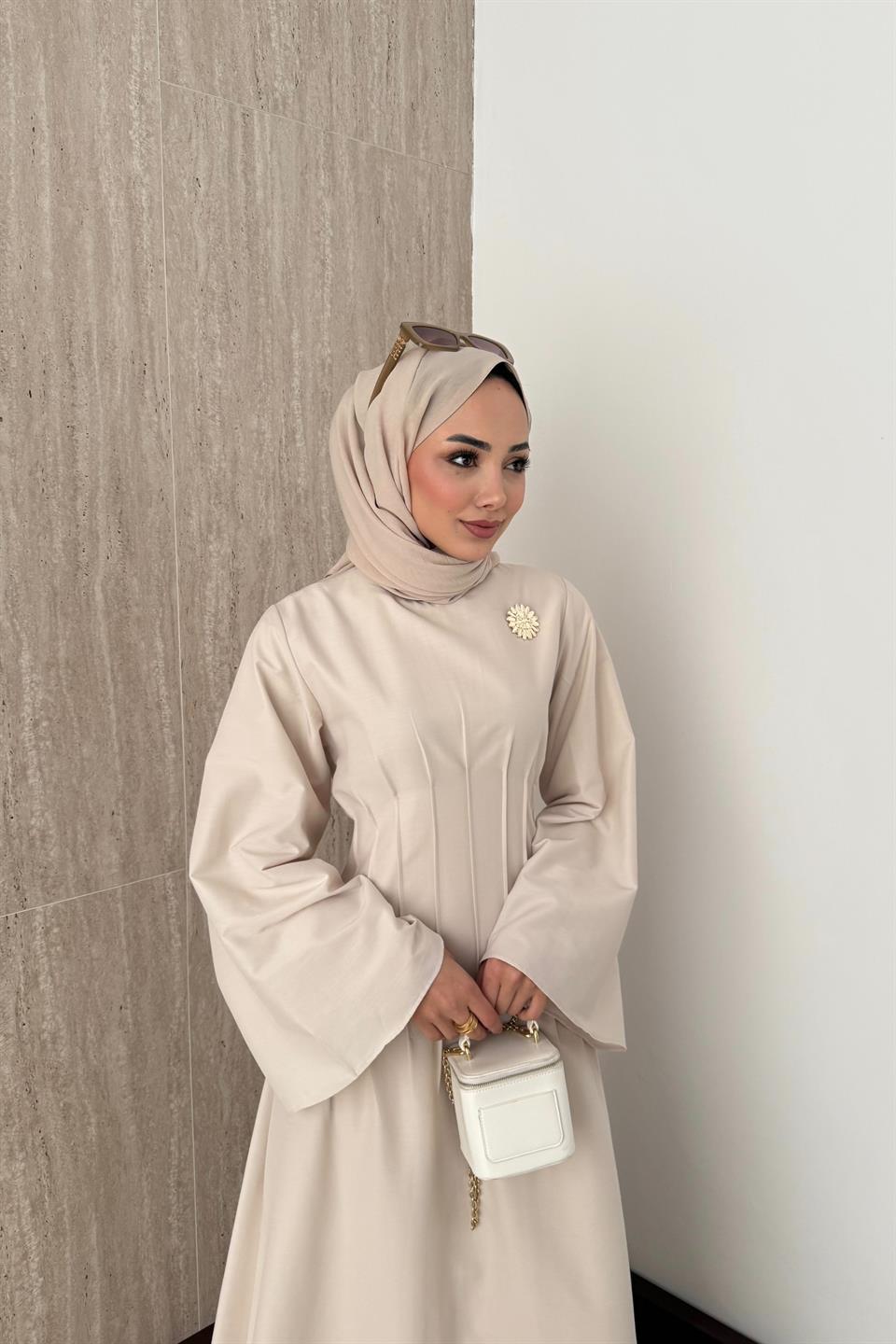 Gold Aksesuarlı Poplin Elbise - Bej