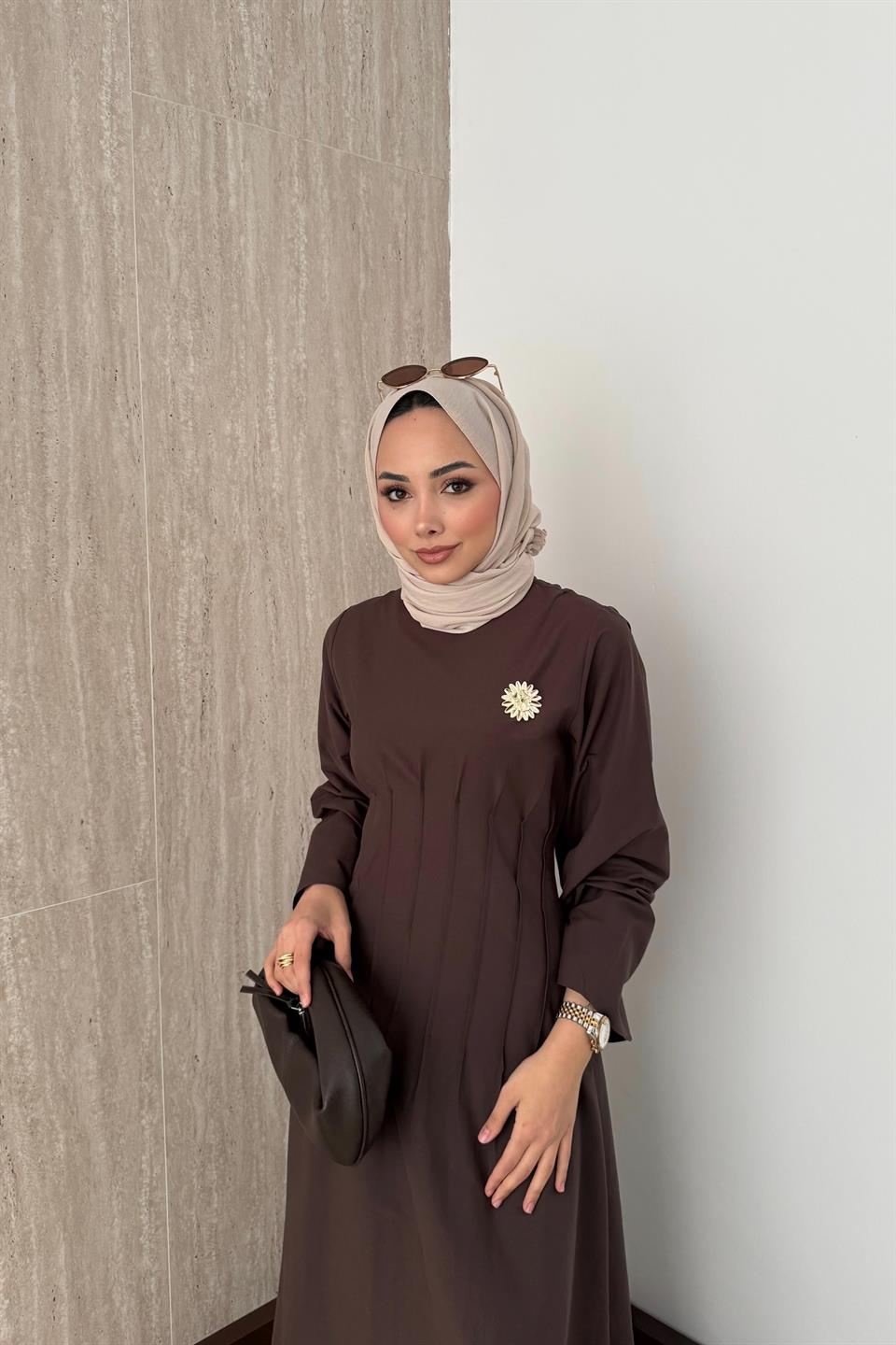 Gold Aksesuarlı Poplin Elbise - Kahve