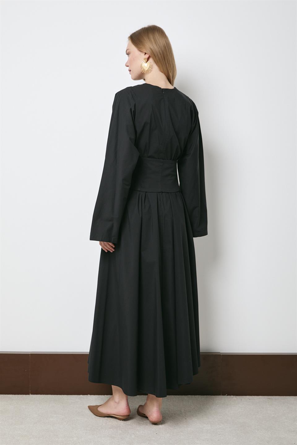 Gold Aksesuarlı Poplin Elbise - Siyah