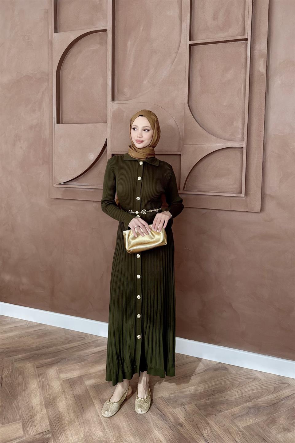 Gold Buttoned Knit Dress - Green