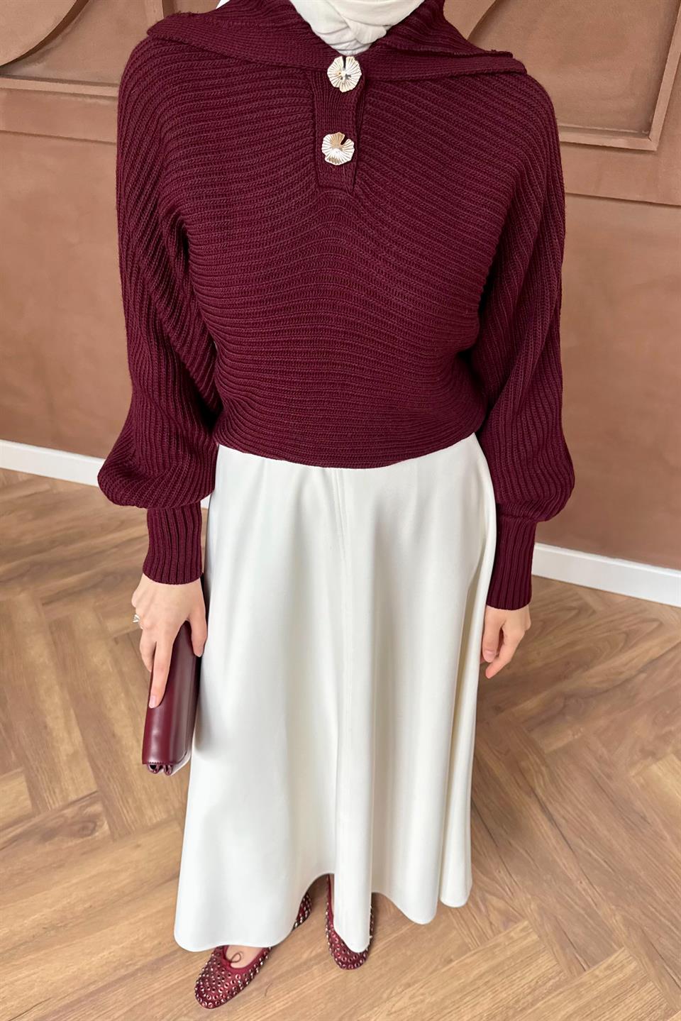 Gold Buttoned Knit Sweater - Burgundy