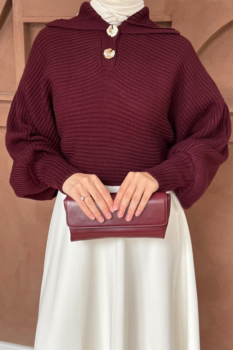 Gold Buttoned Knit Sweater - Burgundy