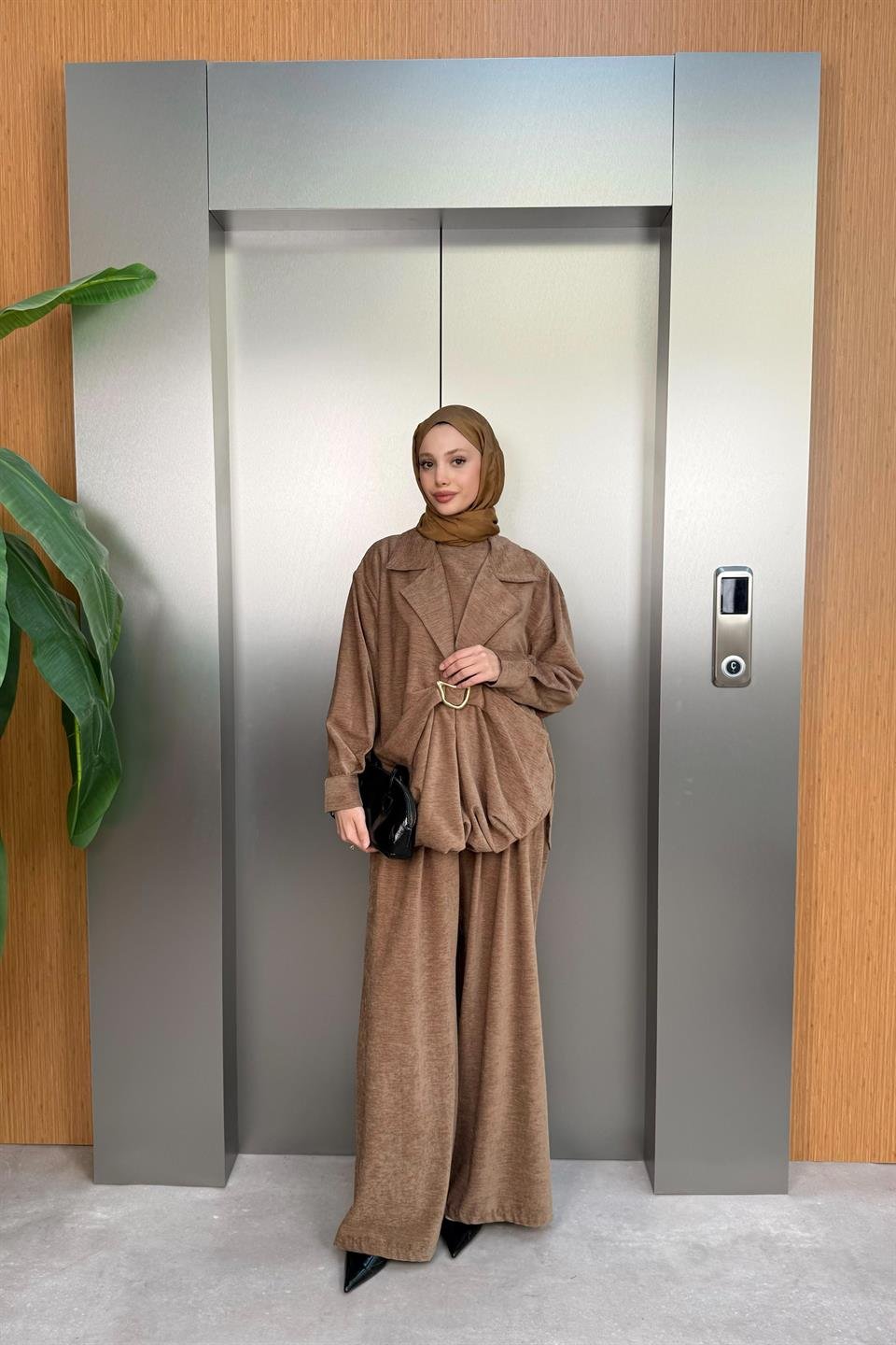 Gold Tokalı Süet Takım - Camel