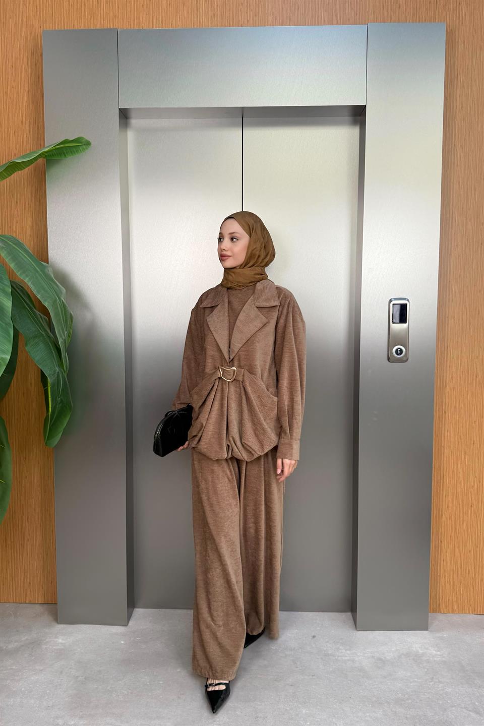 Gold Tokalı Süet Takım - Camel