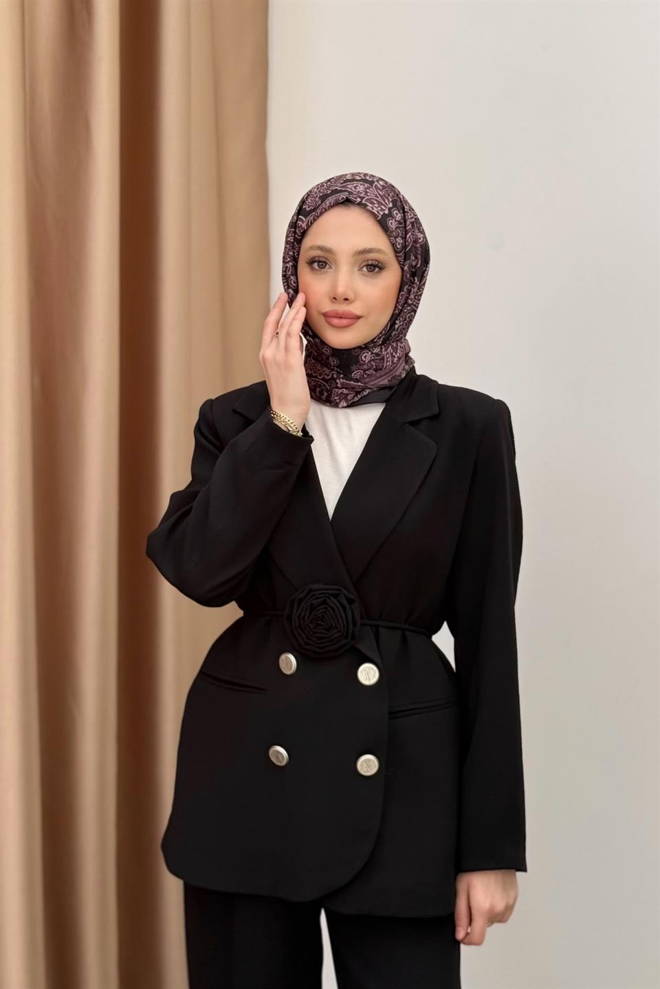 Rose Accessory Blazer Jacket Suit - Black