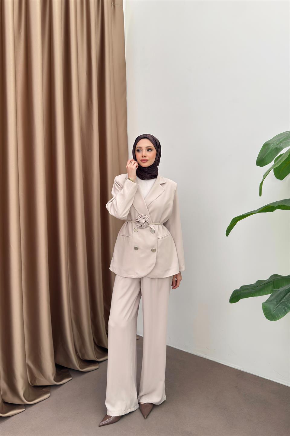 Blazer Jacket Suit with Rose Accessory - Stone