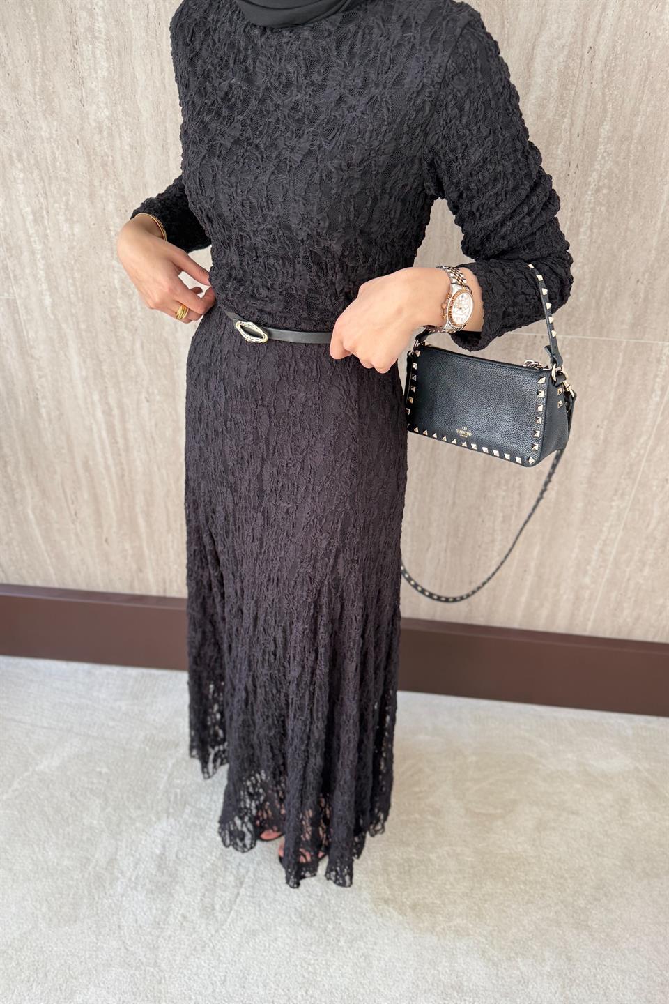 Kemerli Dantel Elbise - Siyah